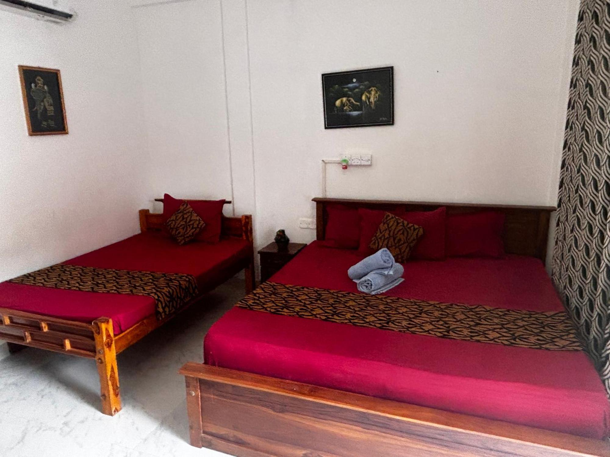 Ubay Guest House Trincomalee Buitenkant foto